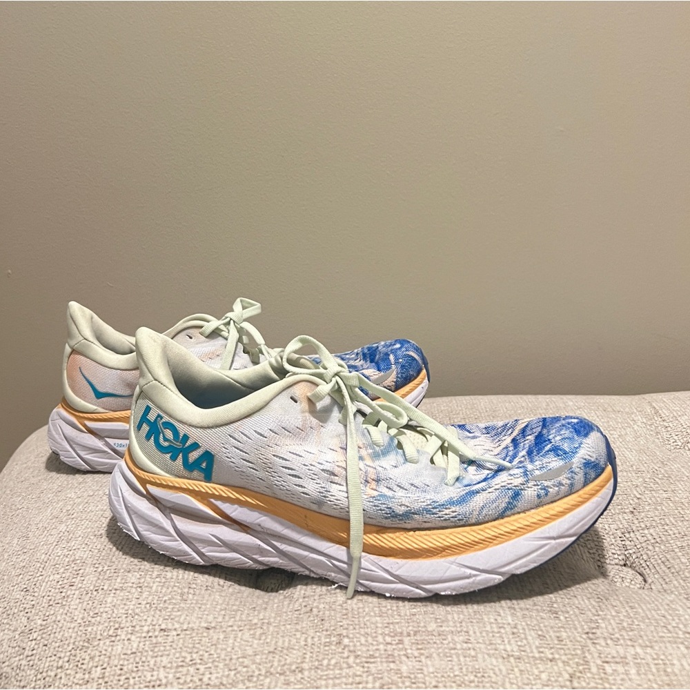 Hoka One One Woman’s Clifton 8 Limited Color